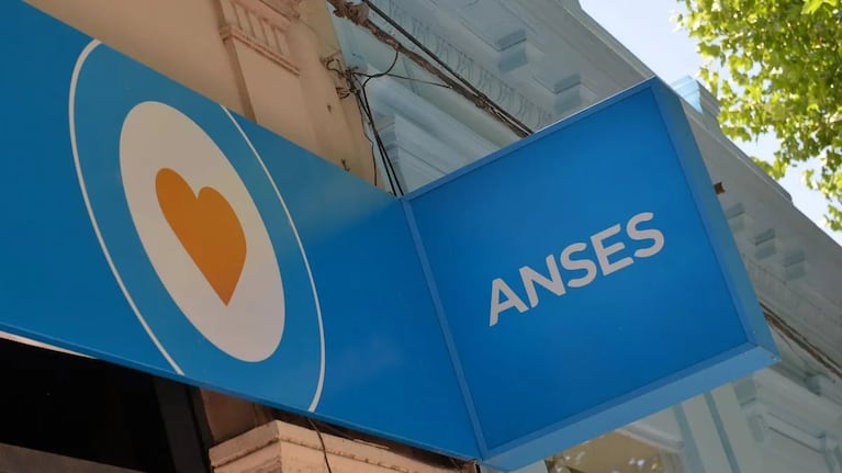 Oficializaron el calendario de pagos de la Anses para el mes de abril.